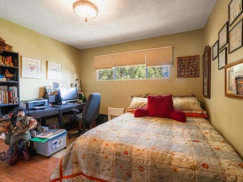 1570 Southview Terrace, Kamloops, BC - Indoor Photo Showing Bedroom