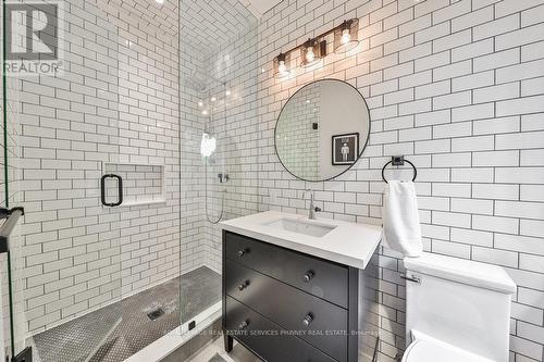 1414 Wateska Boulevard, Mississauga, ON - Indoor Photo Showing Bathroom