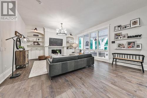 1414 Wateska Boulevard, Mississauga, ON - Indoor Photo Showing Living Room With Fireplace