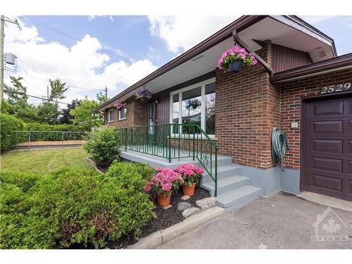 2529 Kaladar Avenue, Ottawa, ON 