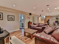 Family room - 