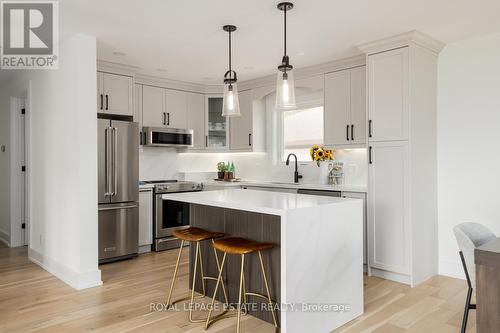 4 Dulverton Road, Toronto (Dorset Park), ON - Indoor Photo Showing Kitchen With Upgraded Kitchen