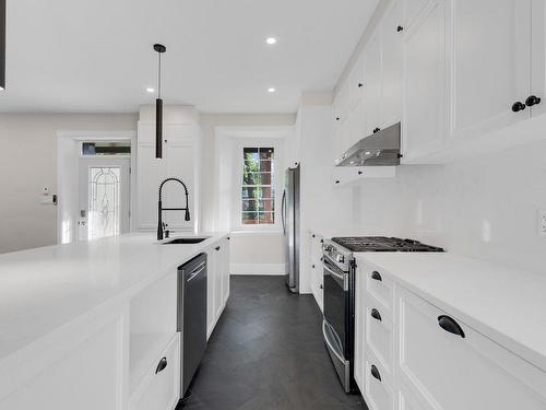 Cuisine - 2 Rue Du Moulin, Saint-André-D'Argenteuil, QC - Indoor Photo Showing Kitchen With Upgraded Kitchen