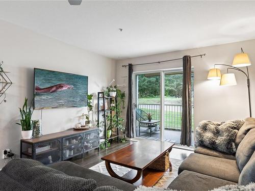 208-4971 Songbird Pl, Nanaimo, BC - Indoor Photo Showing Living Room