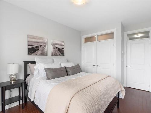 305-3210 Jacklin Rd, Langford, BC - Indoor Photo Showing Bedroom