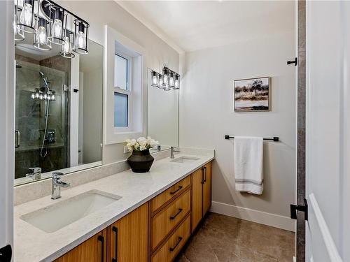 1538 Marble Pl, Langford, BC - Indoor Photo Showing Bathroom