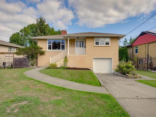 2064 Allenby St, Oak Bay, BC 