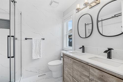 447 Quilchena Drive, Kelowna, BC - Indoor Photo Showing Bathroom