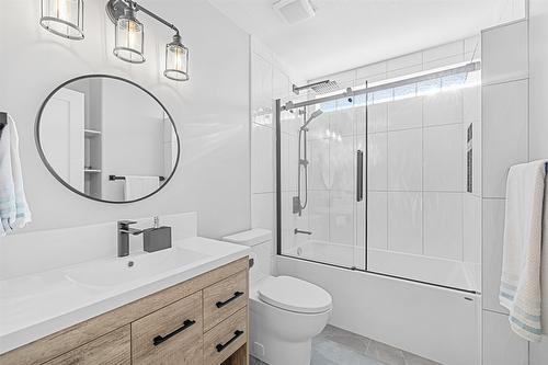 447 Quilchena Drive, Kelowna, BC - Indoor Photo Showing Bathroom