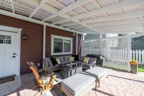 447 Quilchena Drive, Kelowna, BC - Outdoor With Deck Patio Veranda With Exterior