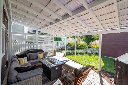 447 Quilchena Drive, Kelowna, BC - Outdoor With Deck Patio Veranda With Exterior