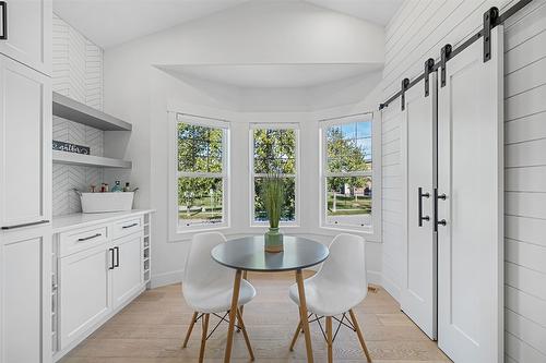 447 Quilchena Drive, Kelowna, BC - Indoor Photo Showing Dining Room