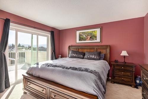 1097 Kelview Street, Kelowna, BC - Indoor Photo Showing Bedroom