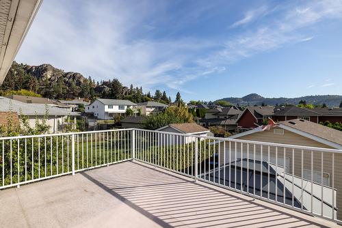 1097 Kelview Street, Kelowna, BC - Outdoor