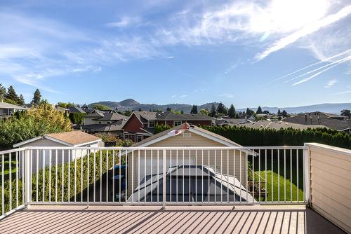 1097 Kelview Street, Kelowna, BC - Outdoor With Deck Patio Veranda