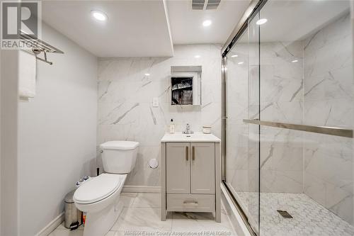 2929 Rivard, Windsor, ON - Indoor Photo Showing Bathroom