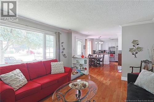 116 Melvin Street, Fredericton, NB - Indoor Photo Showing Living Room