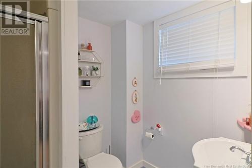 116 Melvin Street, Fredericton, NB - Indoor Photo Showing Bathroom