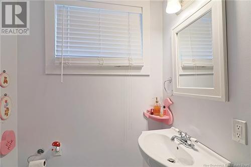 116 Melvin Street, Fredericton, NB - Indoor Photo Showing Bathroom