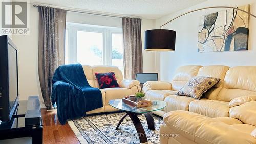 65 Fort Dearborn Drive, Toronto, ON - Indoor Photo Showing Living Room