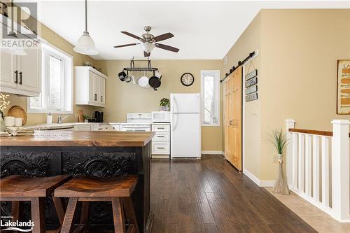 1305 Bellwood Acres Road, Lake Of Bays, ON - Indoor Photo Showing Kitchen