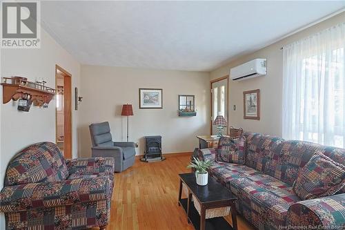 572 Maclaren Avenue, Fredericton, NB - Indoor Photo Showing Living Room