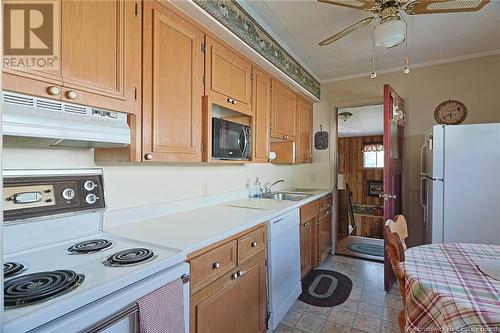 572 Maclaren Avenue, Fredericton, NB - Indoor Photo Showing Kitchen