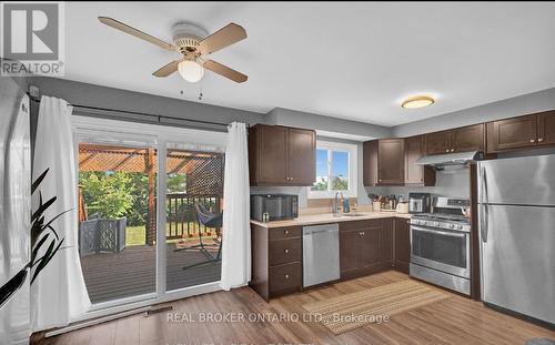 37 Stather Crescent, Markham, ON - Indoor Photo Showing Kitchen