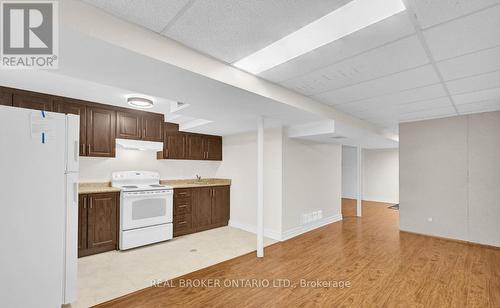 37 Stather Crescent, Markham, ON - Indoor Photo Showing Kitchen