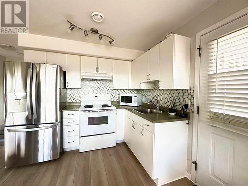 1835 Hulme Creek Road, Rock Creek, BC - Indoor Photo Showing Kitchen