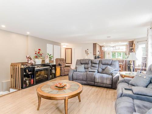 Living room - 62 Rue Yvon-Lamontagne, Gatineau (Buckingham), QC - Indoor Photo Showing Living Room