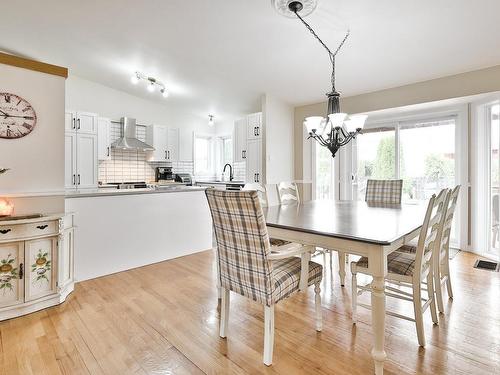 Dining room - 15 Place Charles-Bruneau, Saint-Rémi, QC - Indoor Photo Showing Dining Room