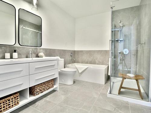 Bathroom - 214-2000 Rue Benoit, Saint-Bruno-De-Montarville, QC 