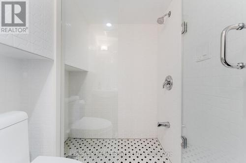 25 Clark Street, Toronto (South Riverdale), ON - Indoor Photo Showing Bathroom