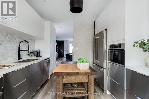 25 Clark Street, Toronto, ON - Indoor Photo Showing Kitchen With Stainless Steel Kitchen With Upgraded Kitchen