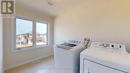 3191 Searidge Street, Severn, ON - Indoor Photo Showing Laundry Room