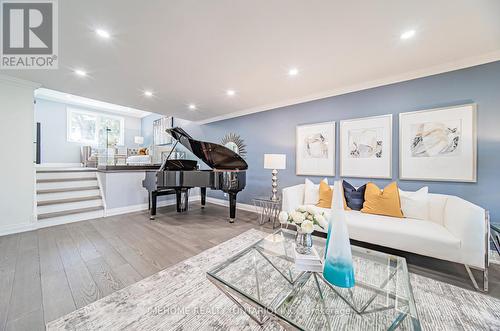 878 Silver Birch Trail, Mississauga, ON - Indoor Photo Showing Living Room