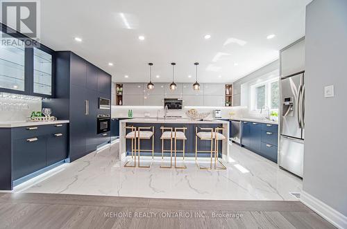 878 Silver Birch Trail, Mississauga (Clarkson), ON - Indoor Photo Showing Kitchen With Upgraded Kitchen