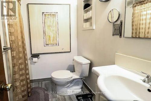 30 Peterson Drive, Toronto (Humbermede), ON - Indoor Photo Showing Bathroom