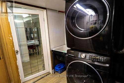 30 Peterson Drive, Toronto (Humbermede), ON - Indoor Photo Showing Laundry Room