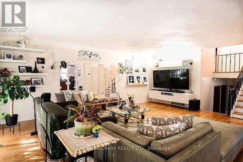 30 Peterson Drive, Toronto (Humbermede), ON - Indoor Photo Showing Other Room