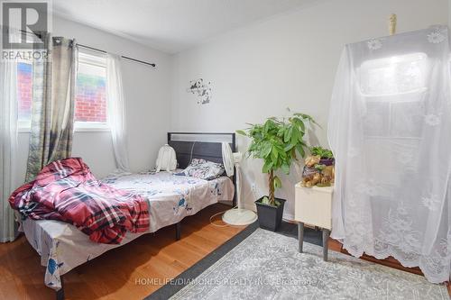 85 Springview Drive, Brampton, ON - Indoor Photo Showing Bedroom