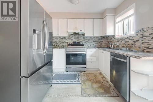 85 Springview Drive, Brampton, ON - Indoor Photo Showing Kitchen With Upgraded Kitchen