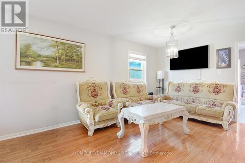 85 Springview Drive, Brampton, ON - Indoor Photo Showing Living Room