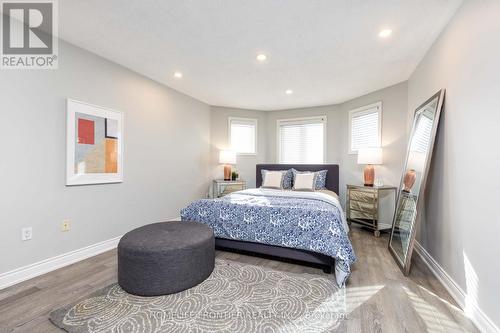 4100 Stonebridge Crescent, Burlington, ON - Indoor Photo Showing Bedroom