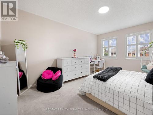 21 Sandyside Crescent, Brampton (Fletcher'S Meadow), ON - Indoor Photo Showing Bedroom