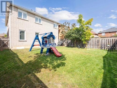 21 Sandyside Crescent, Brampton, ON - Outdoor