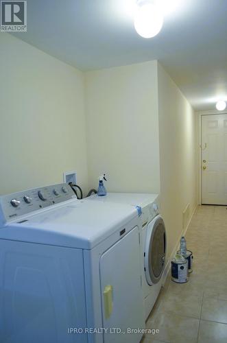 Main/Up - 319 Aspendale Crescent, Mississauga, ON - Indoor Photo Showing Laundry Room