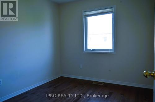 Main/Up - 319 Aspendale Crescent, Mississauga (Meadowvale Village), ON - Indoor Photo Showing Other Room