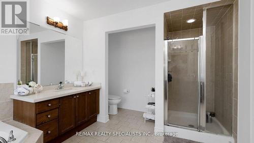 2 Rampart Drive, Brampton (Bram East), ON - Indoor Photo Showing Bathroom